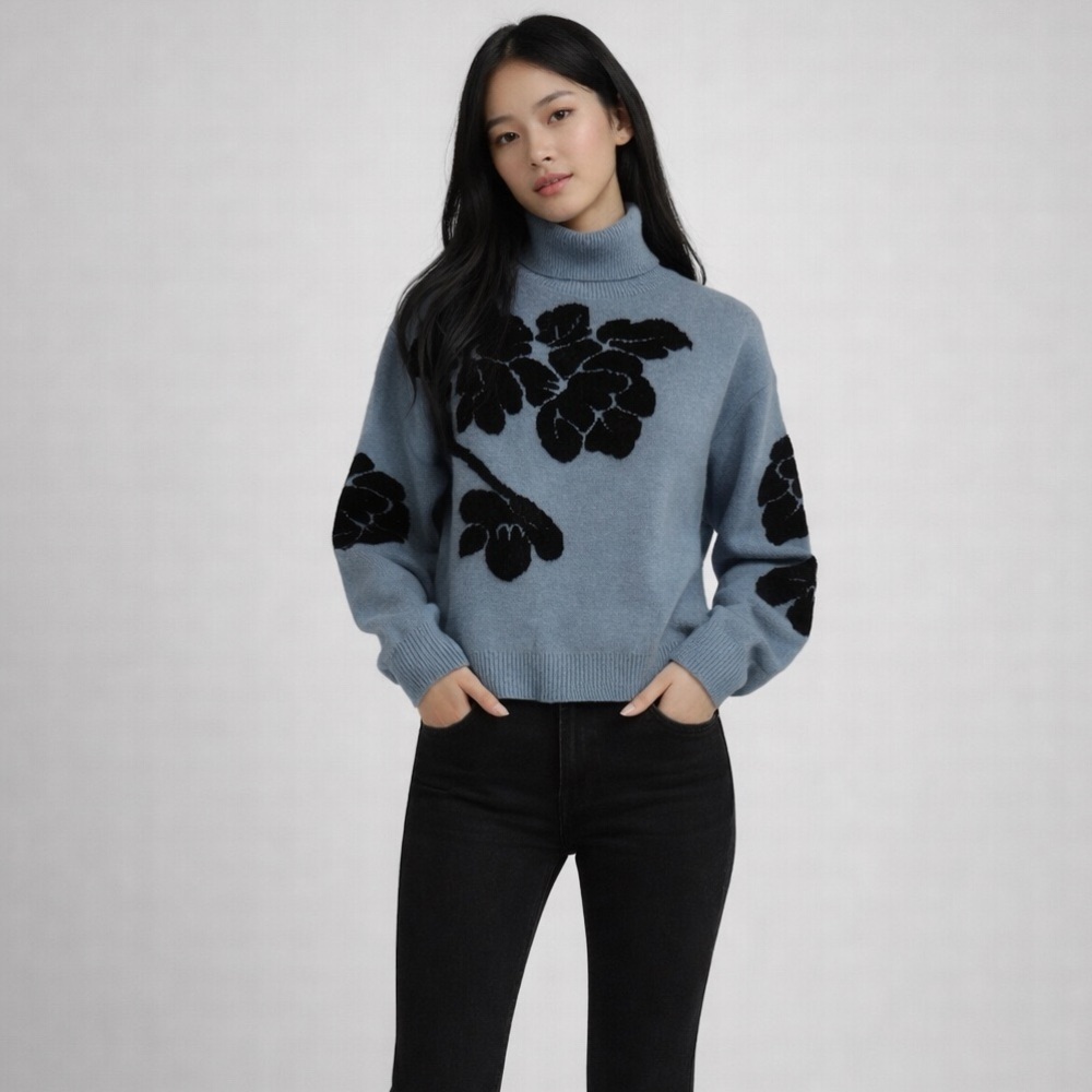 SHEIN Black & Blue Contrast Floral Turtleneck, size small.